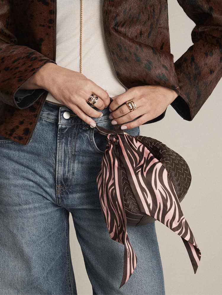 How to Style Scarf