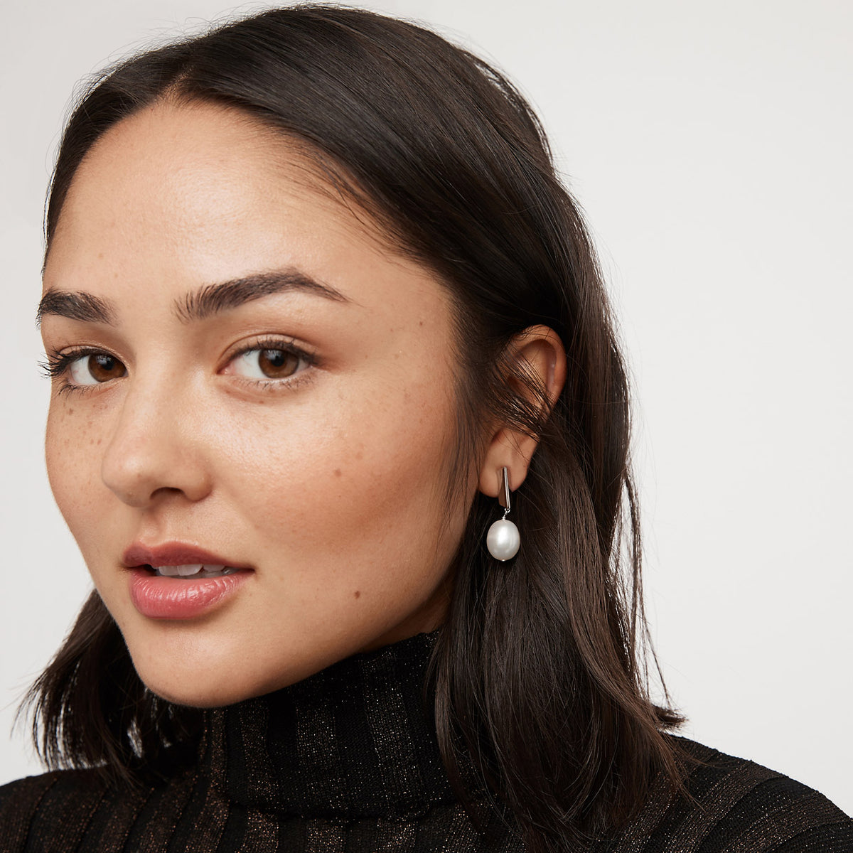 BIOTICA EARRINGS - White