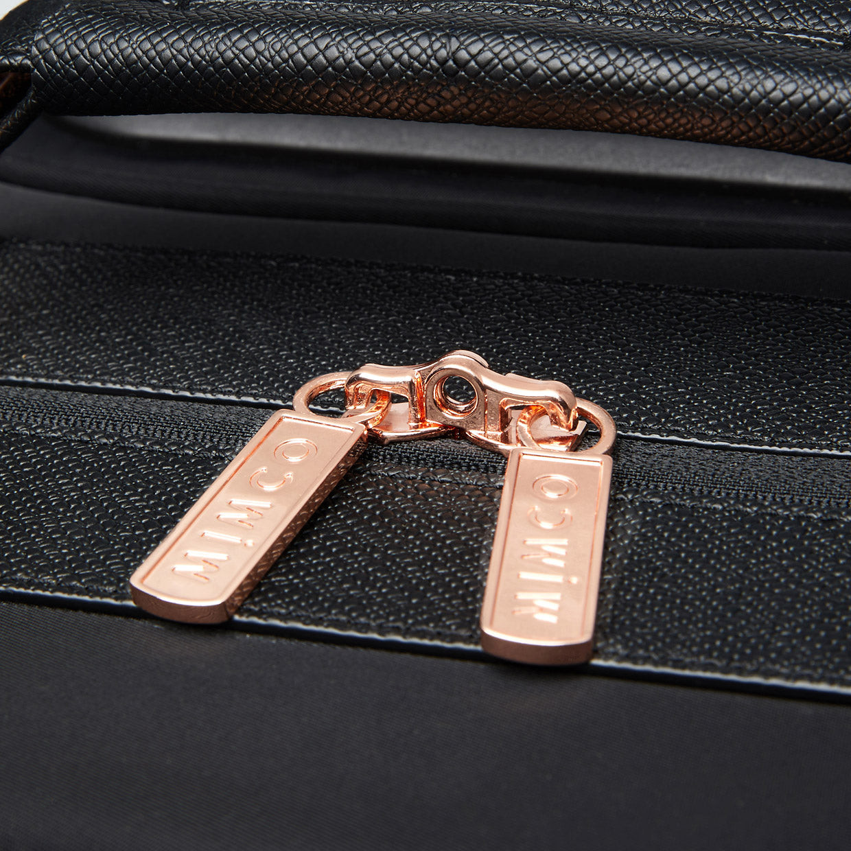 VISTA SUITCASE - Black Rose Gold