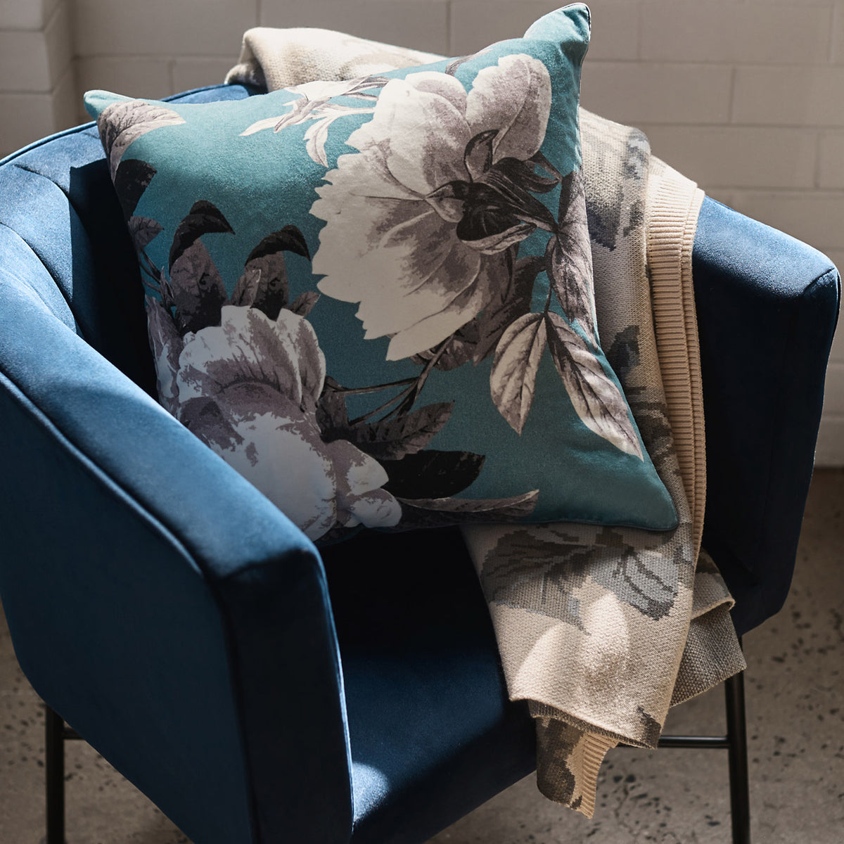POSY CUSHION 50X50 - Papillon Blue