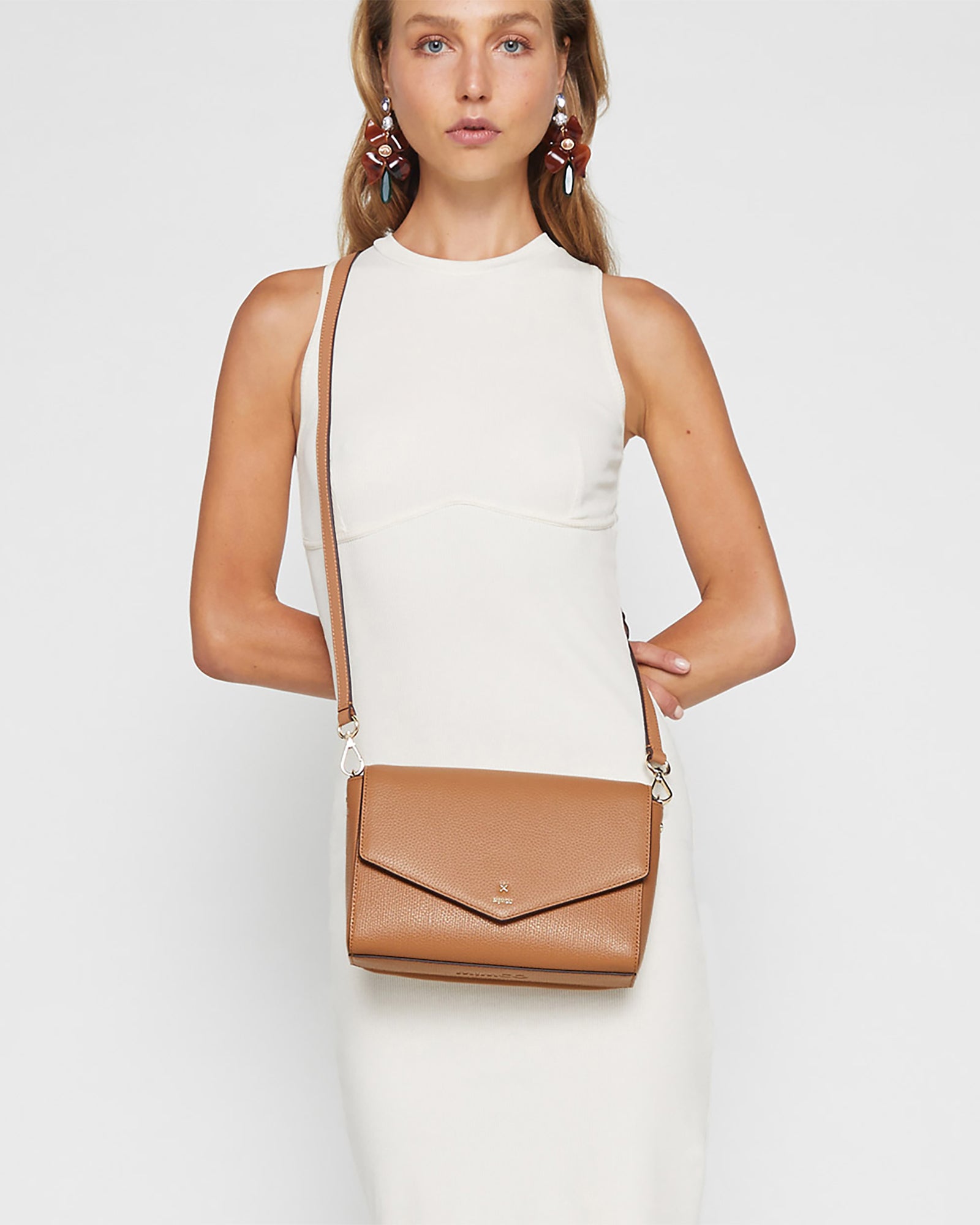 D-Vine Crossbody Bag - Caramel