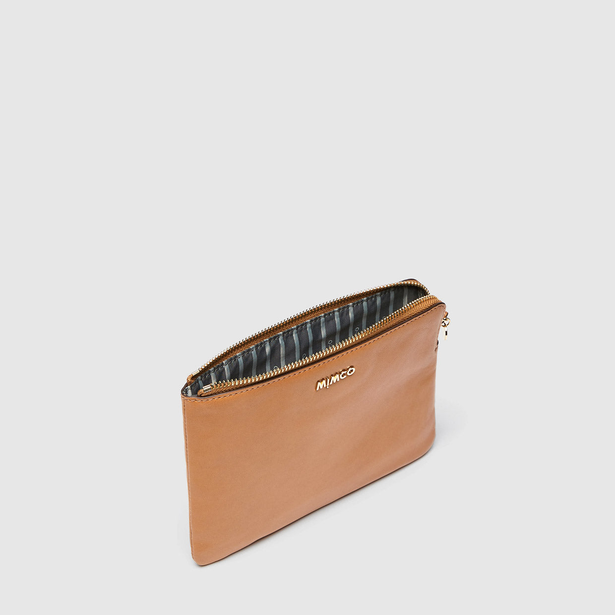 Classico Medium Pouch - Caramel