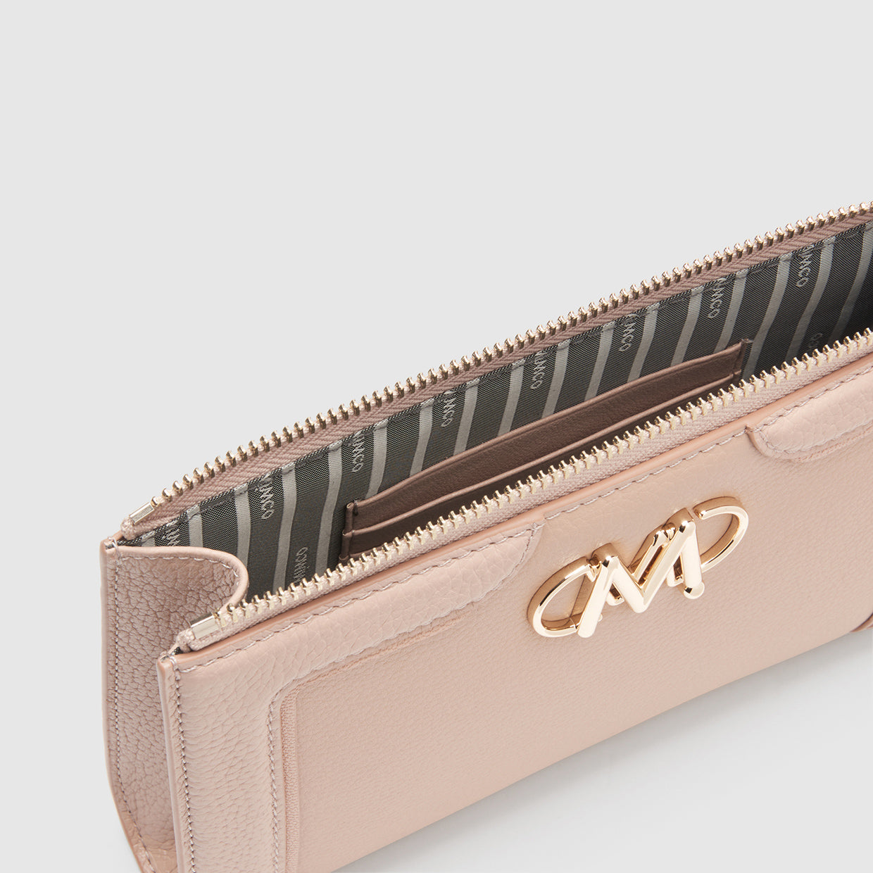 Unite Medium Pouch - Almond