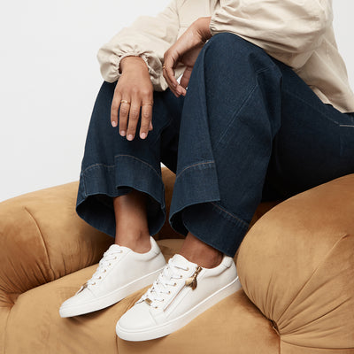 Queen B Sneakers - White