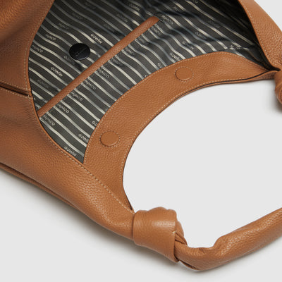 Curl Crescent Tote Bag - Caramel