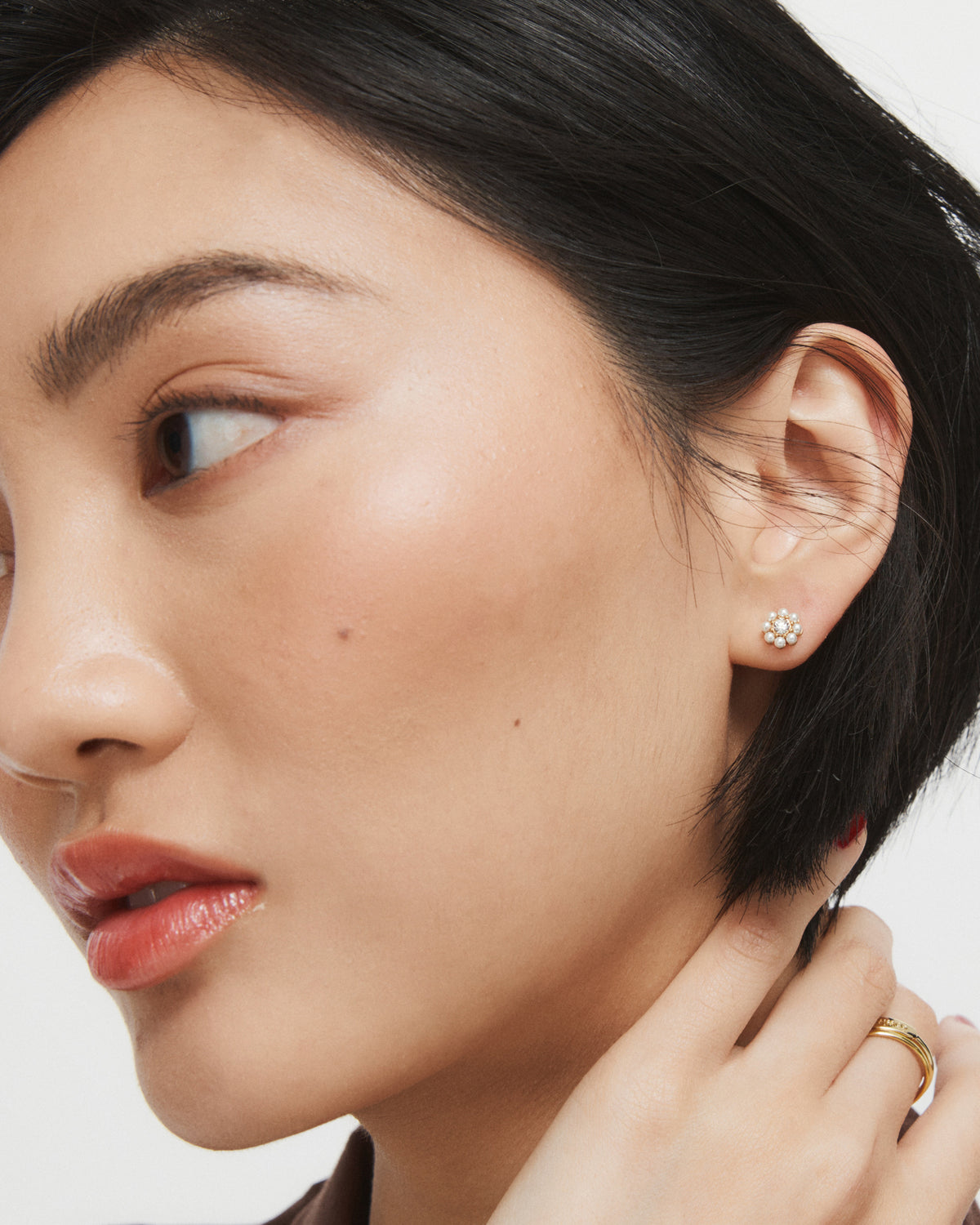 Emerge Stud Earrings - Pearl