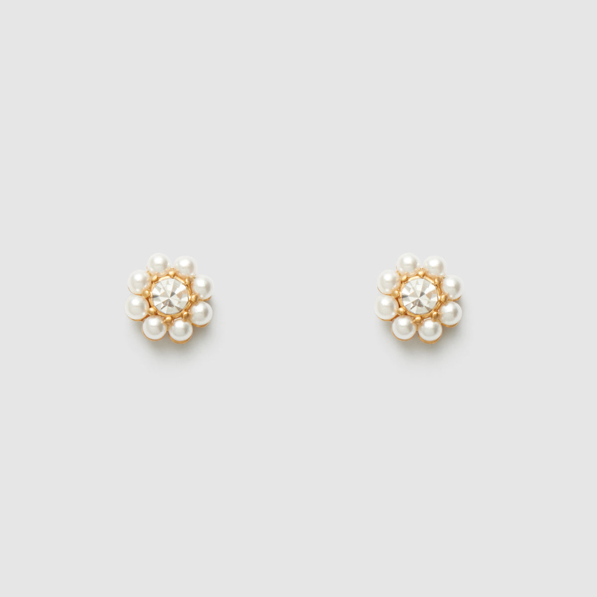 Emerge Stud Earrings - Pearl