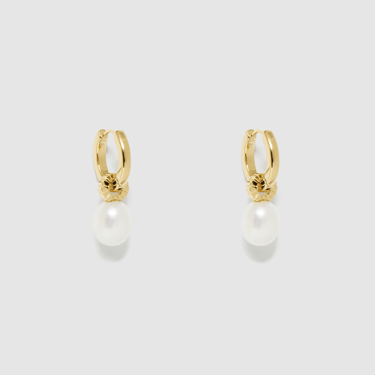 Splice Charm Hoop Earrings - Gold