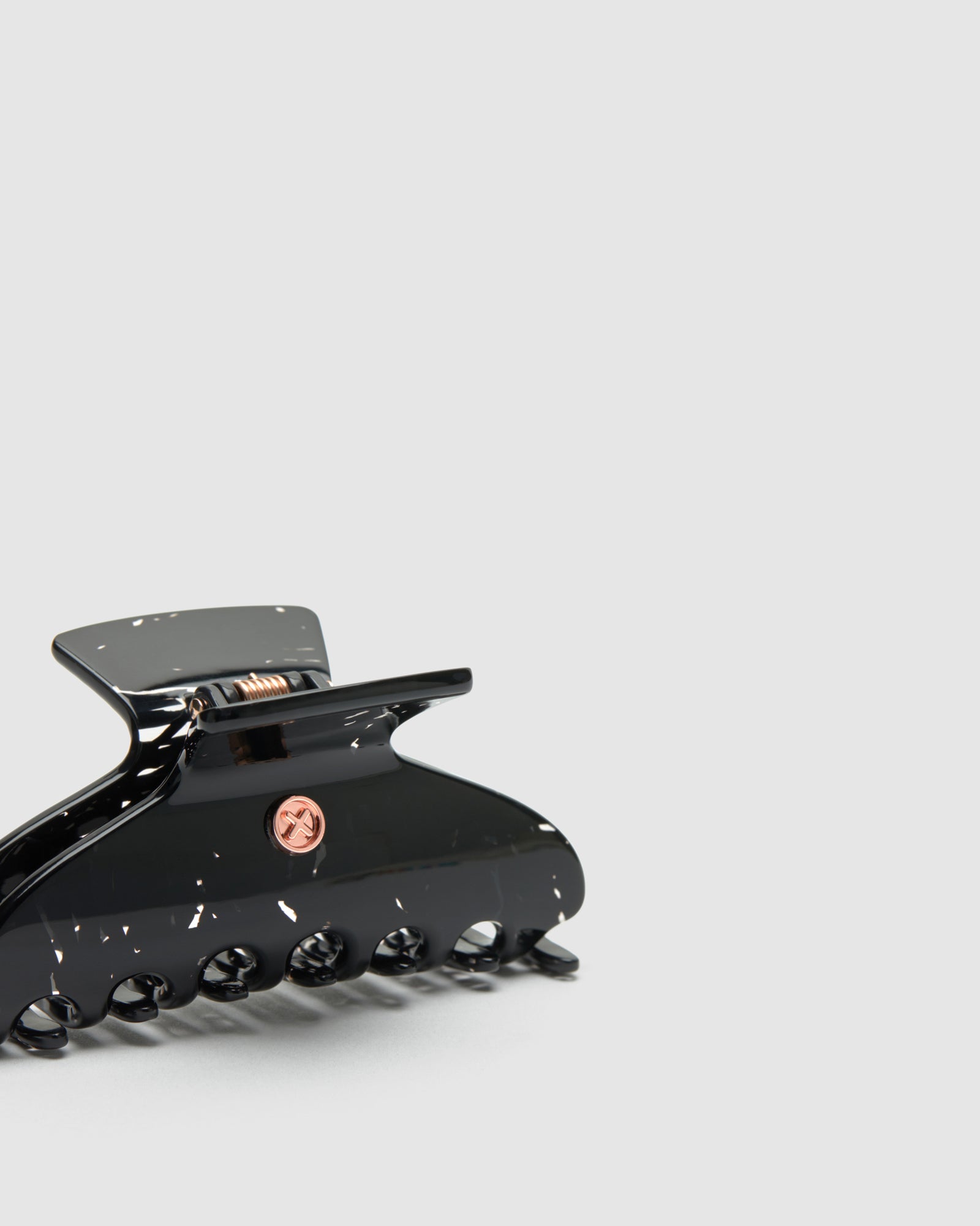 Miss Mim Claw Hair Clip - Black