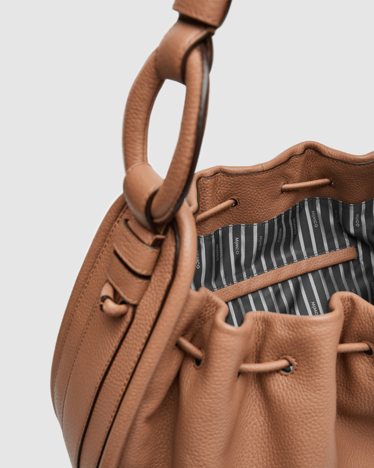 Contort Bucket Bag - Caramel