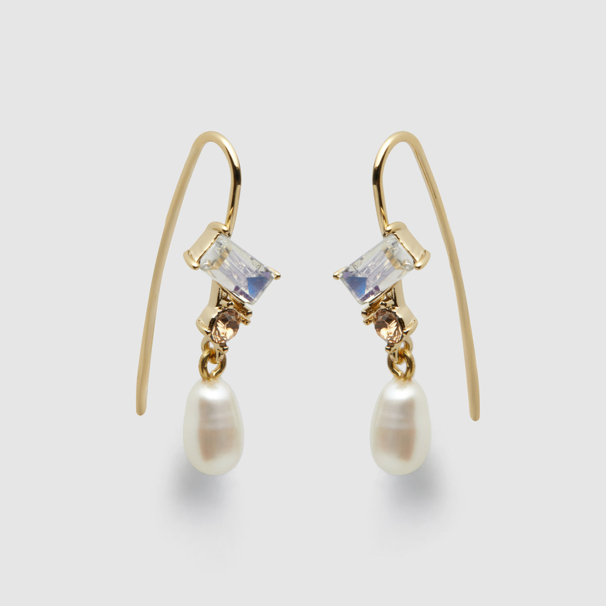 Fascinate Hook Earrings - Alabaster