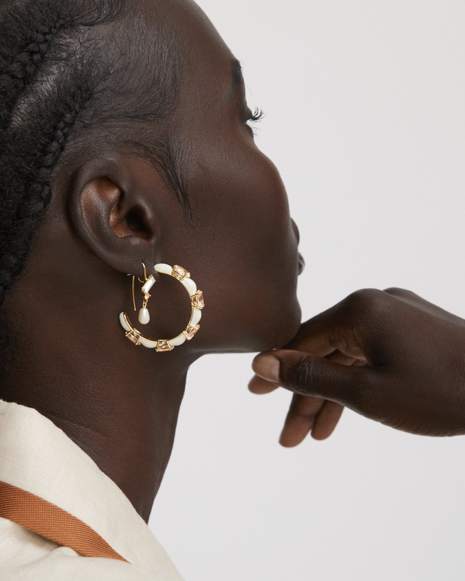Fascinate Hook Earrings - Alabaster