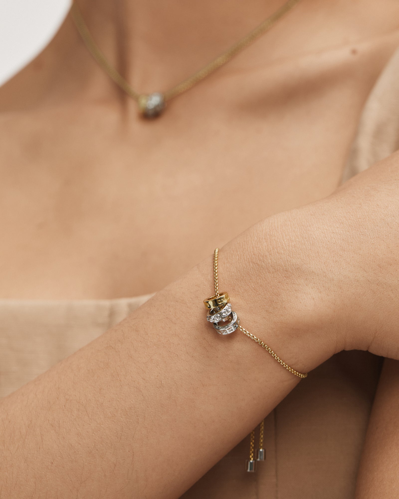 Halo Toggle Bracelet - Gold Silver