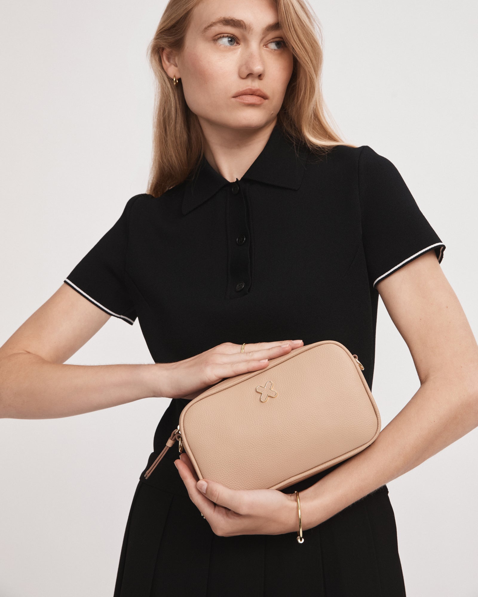 Hendrix Pouch - Almond
