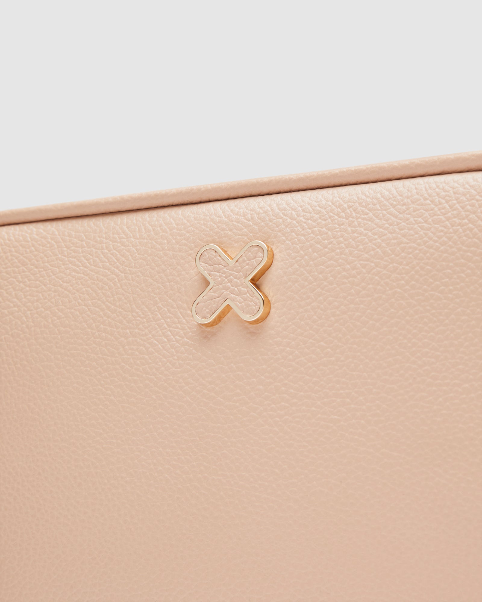Hendrix Pouch - Almond