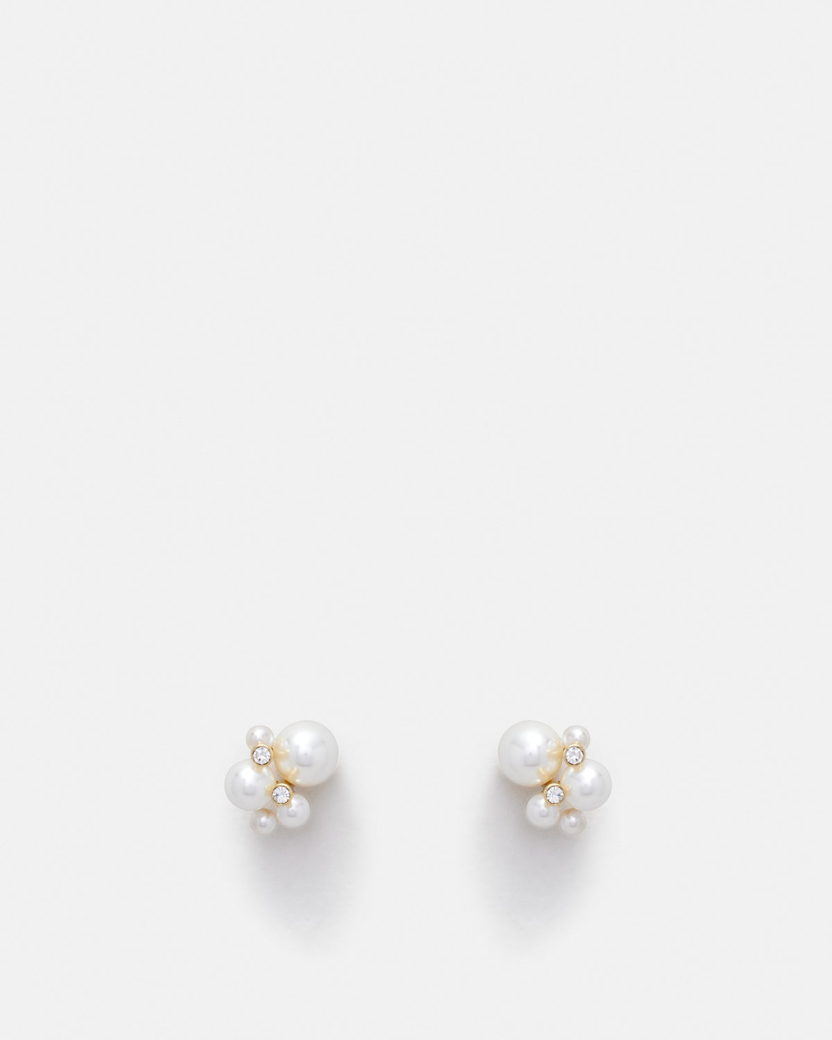 Bundle Stud Earrings - Pearl