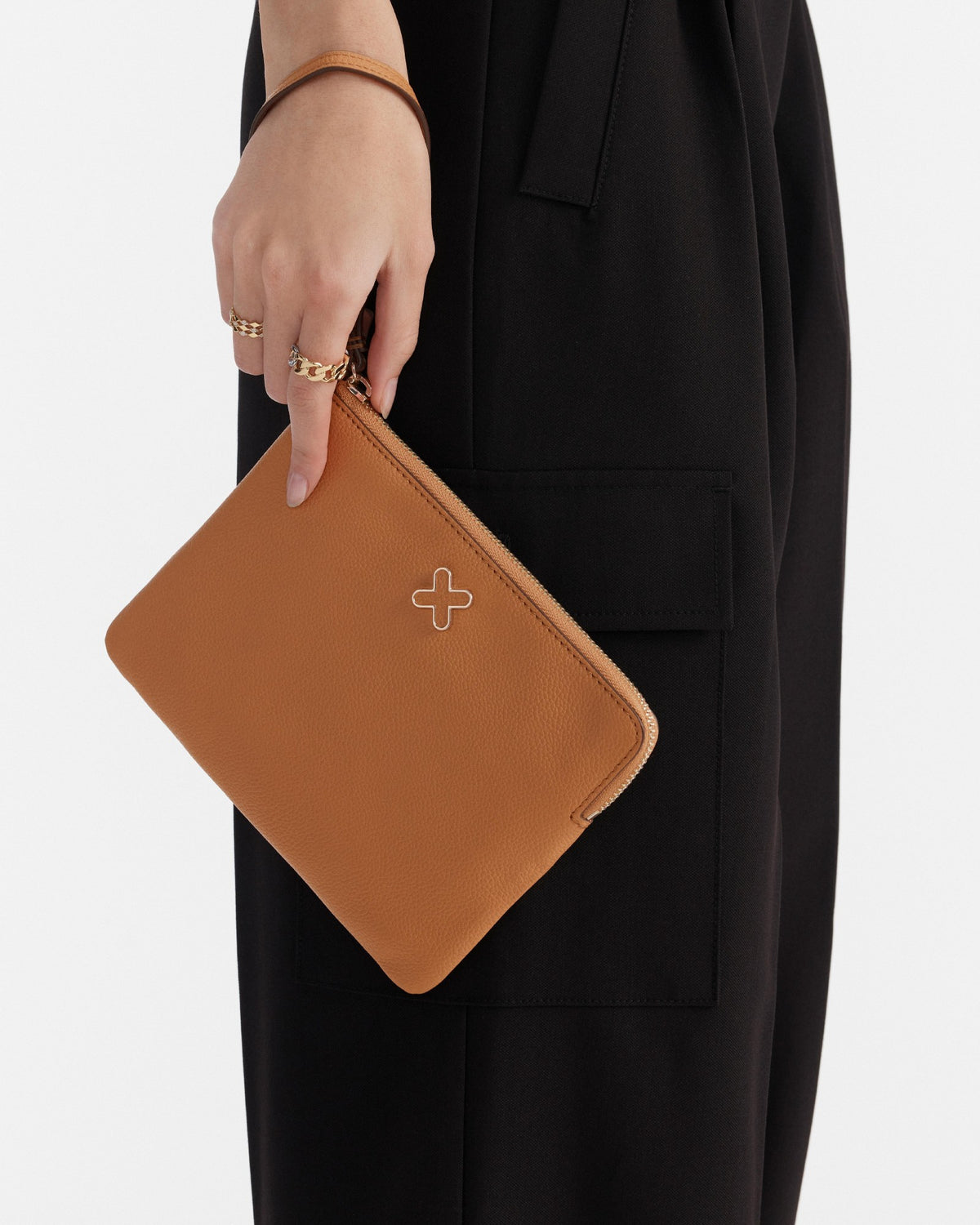 Hendrix Medium Pouch - Caramel