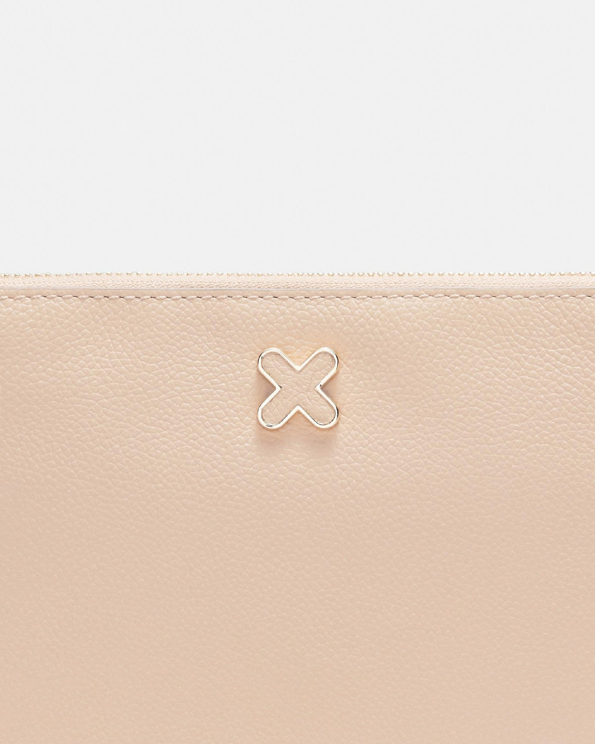 Hendrix Medium Pouch - Almond