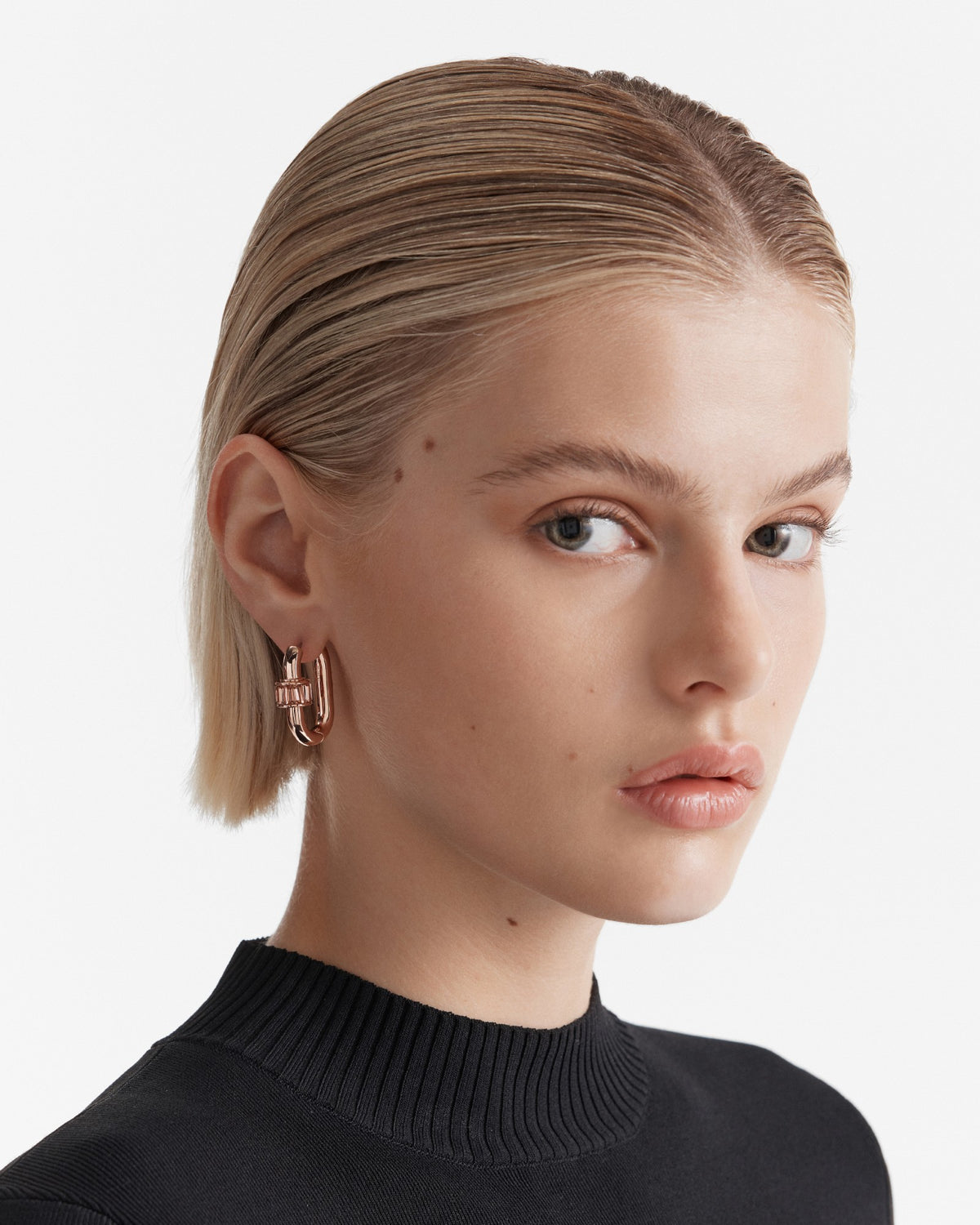 Descent Huggie Hoop Earrings - Rose Gold