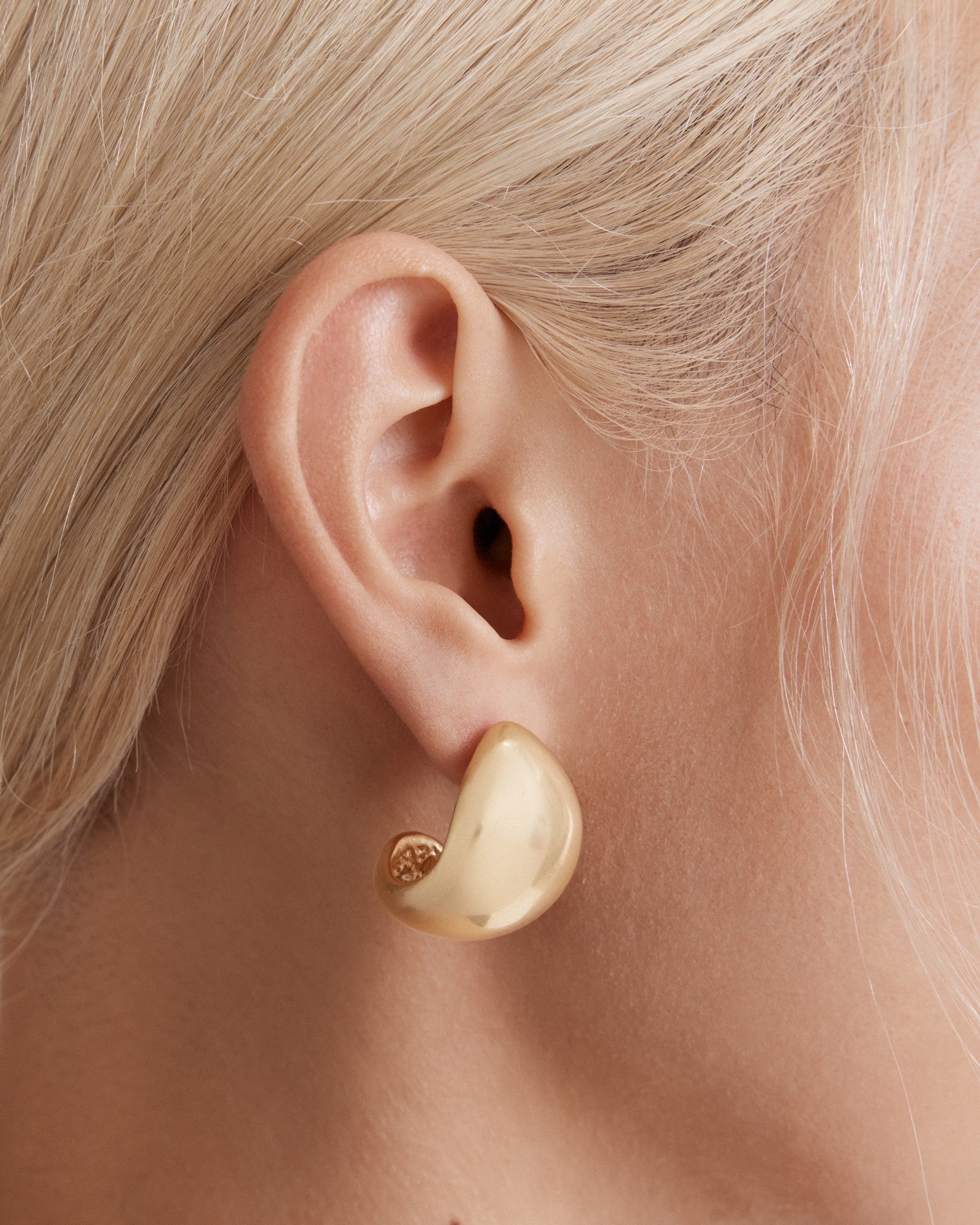 Nova Hoop Stud Earrings - Soft Gold