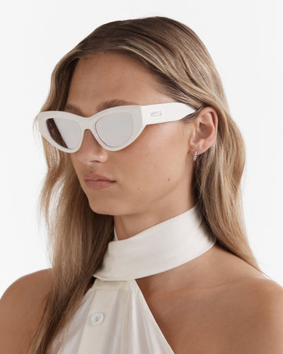 Vamp Sunglasses - Off White