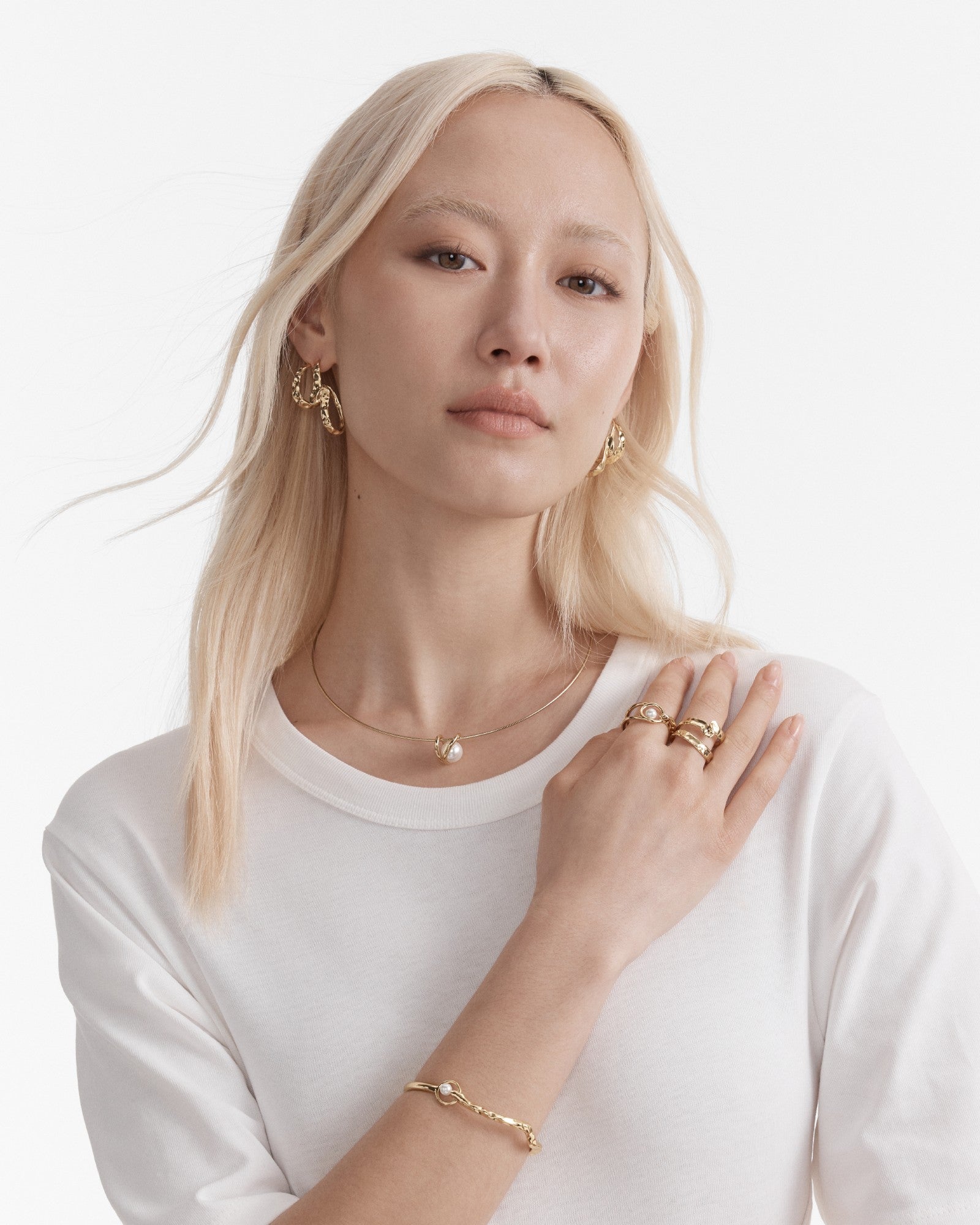 Cadence Pearl Bangle - Gold