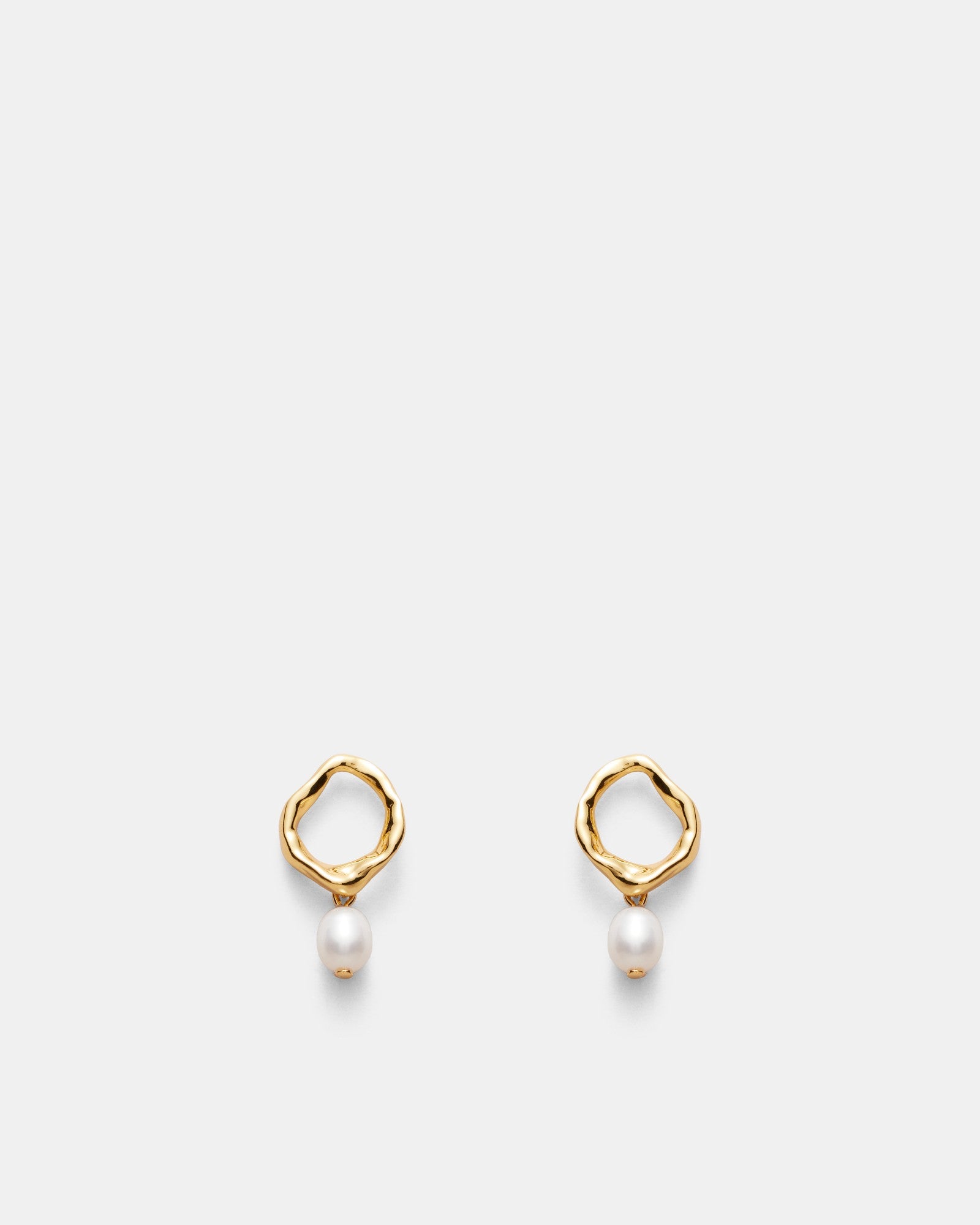 Kaia Pearl Stud Earrings - Gold