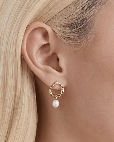 Kaia Pearl Stud Earrings - Gold