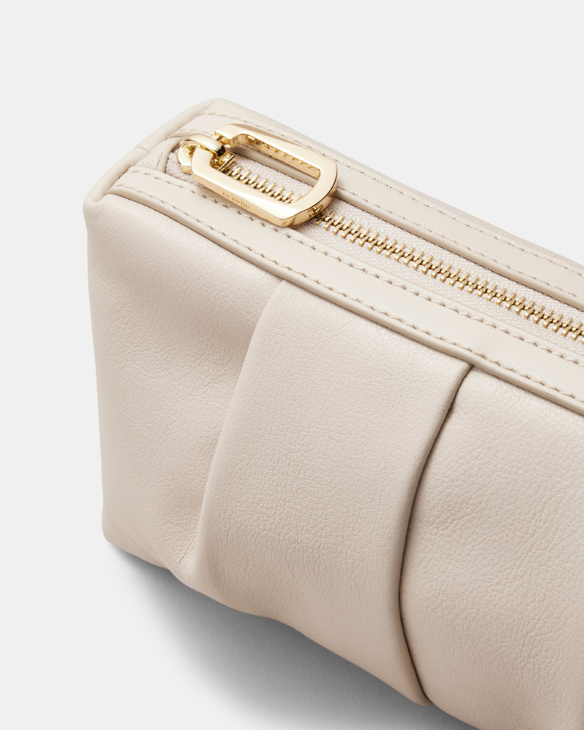 Donna Pouch - Linen
