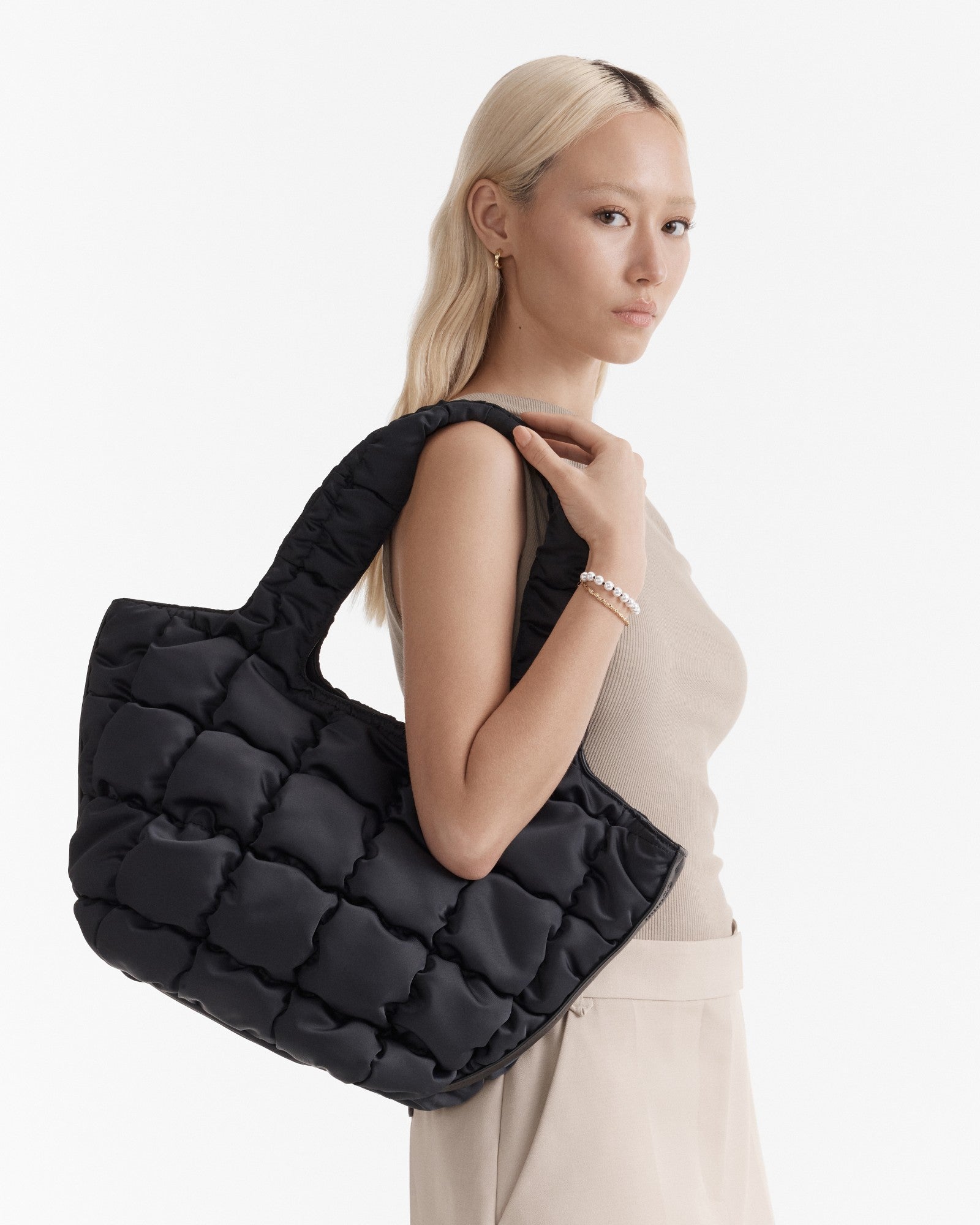Isadora Quilted Tote Bag - Black Light Gold