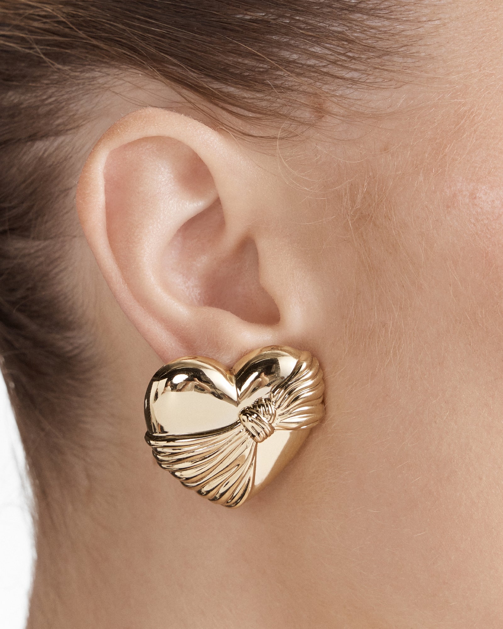 En Pointe Heart Stud Earrings - Gold