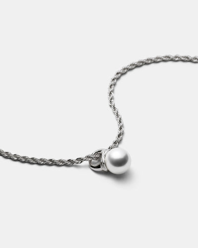 En Pointe Pearl Pendant Necklace - Silver