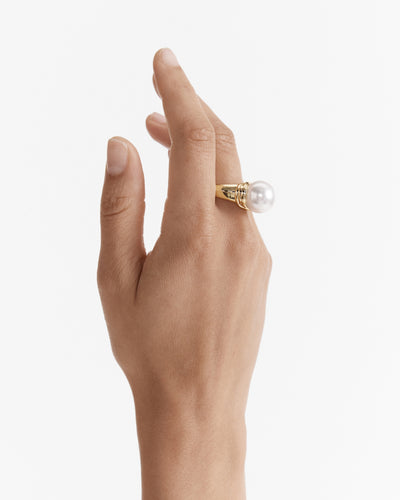 En Pointe Pearl Ring - Gold