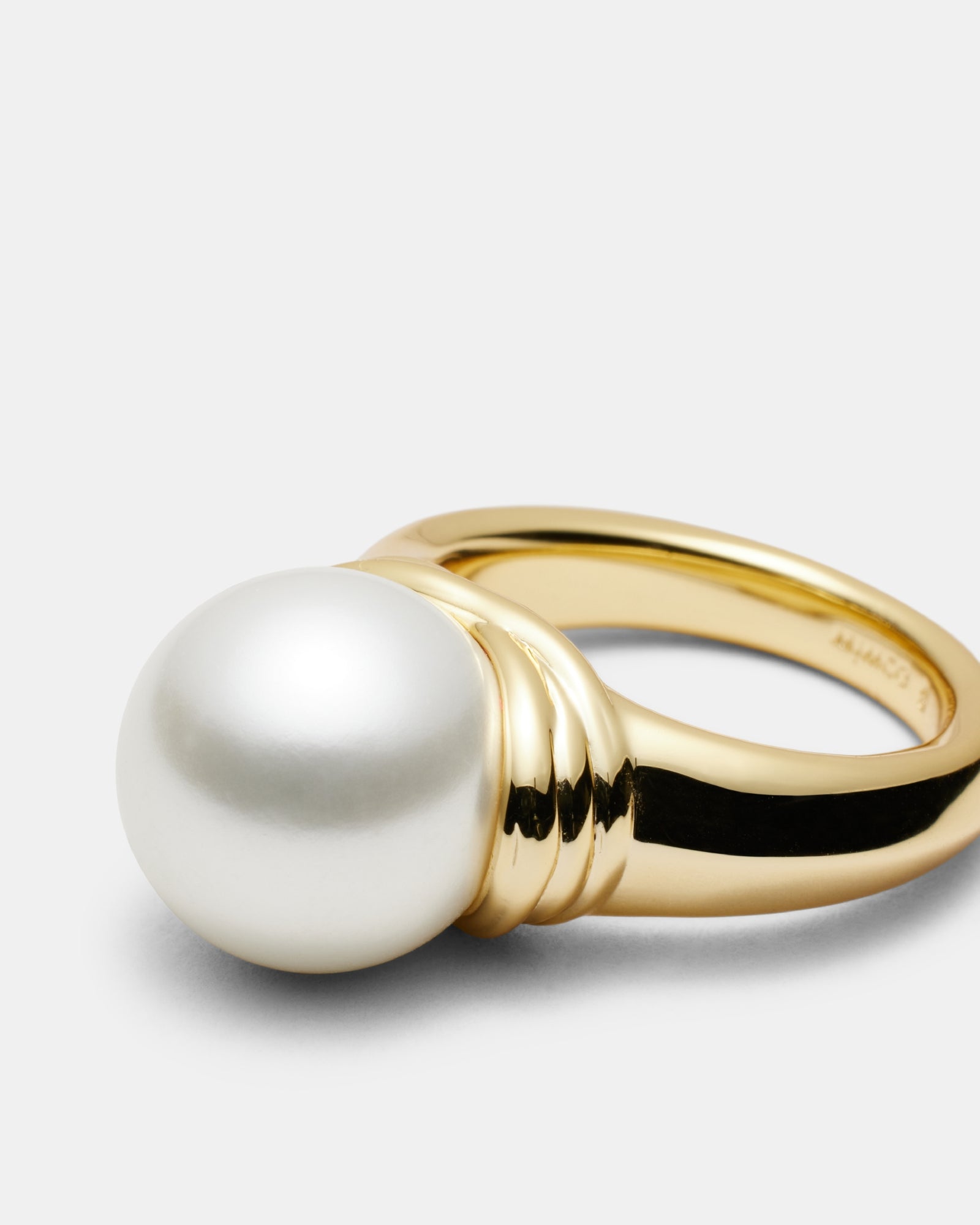 En Pointe Pearl Ring - Gold