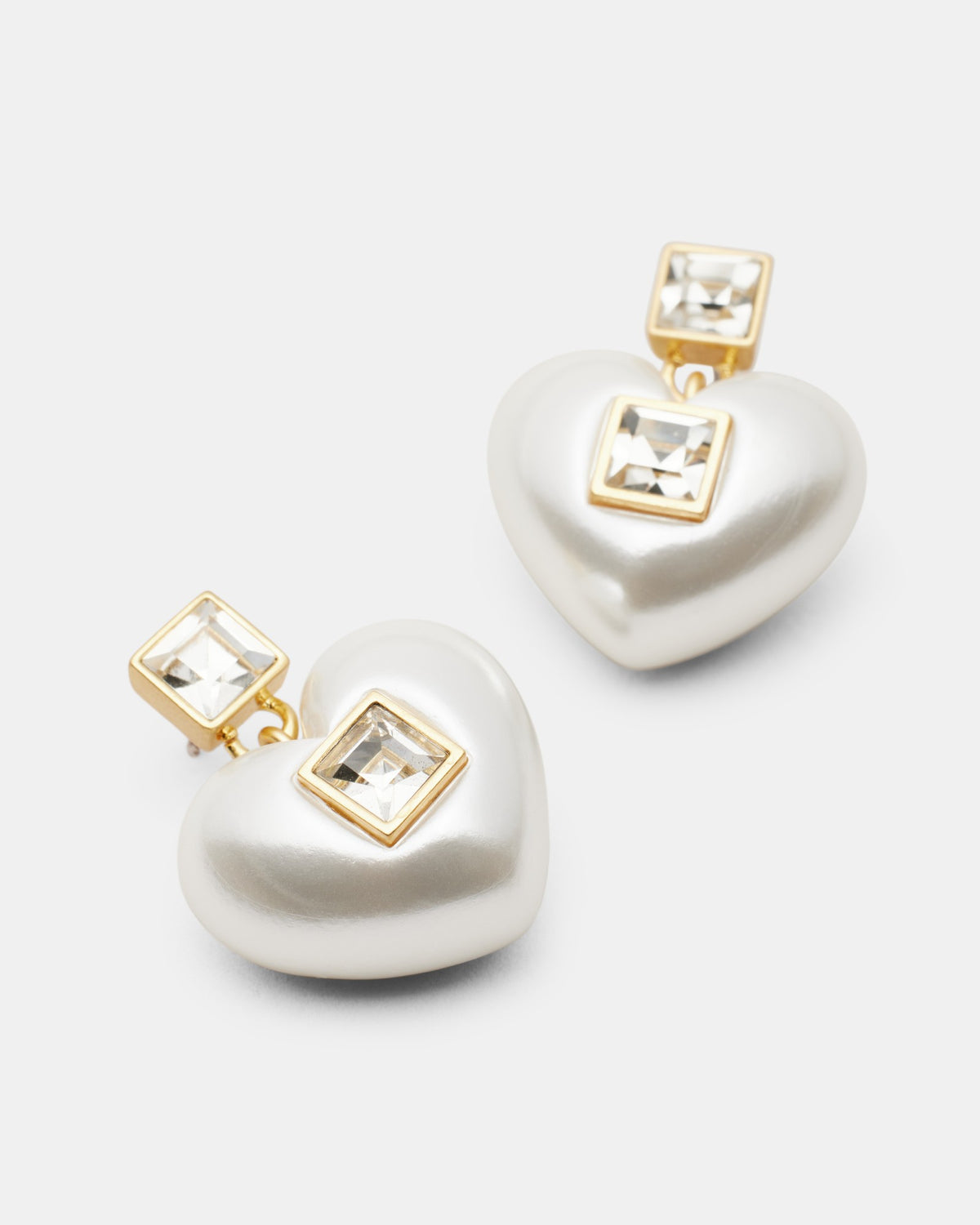 Devotion Heart Earrings - Pearl