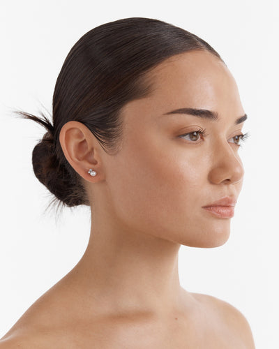 La Perle Stud Earrings - Pearl