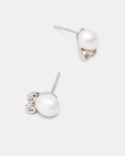 La Perle Stud Earrings - Pearl