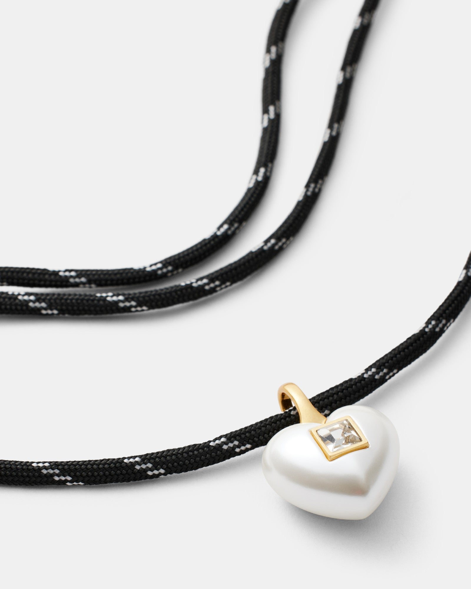 Devotion Heart Necklace - Black
