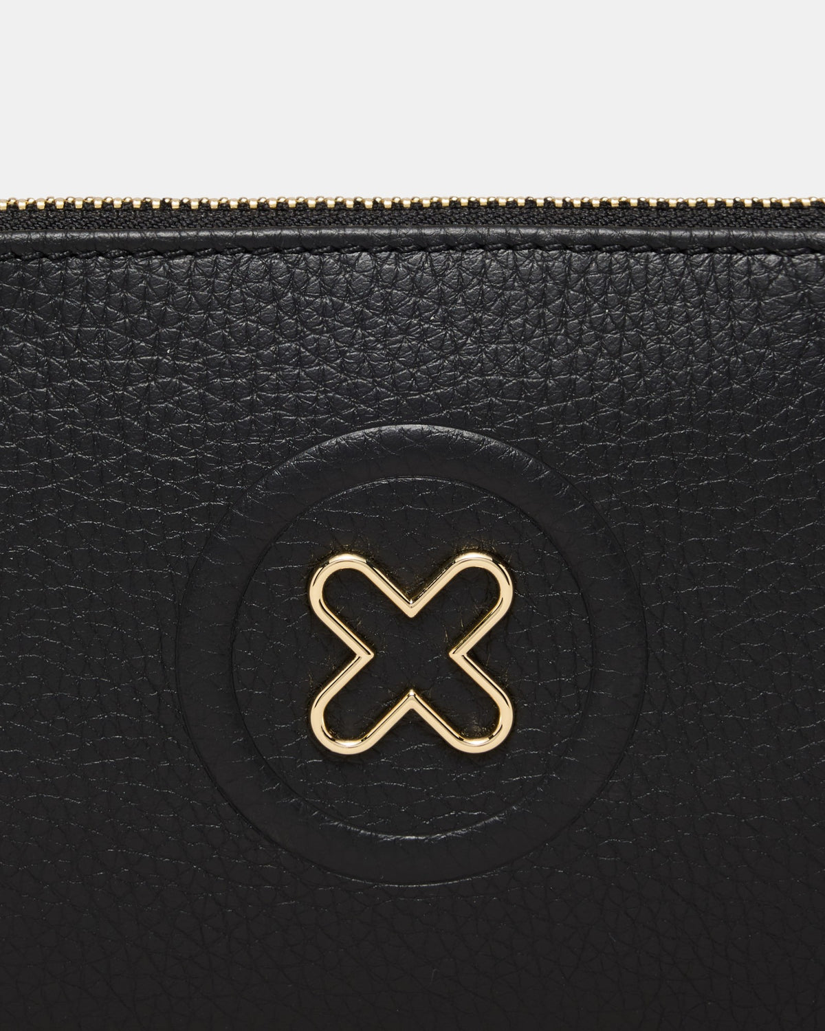 Bay Medium Pouch - Black