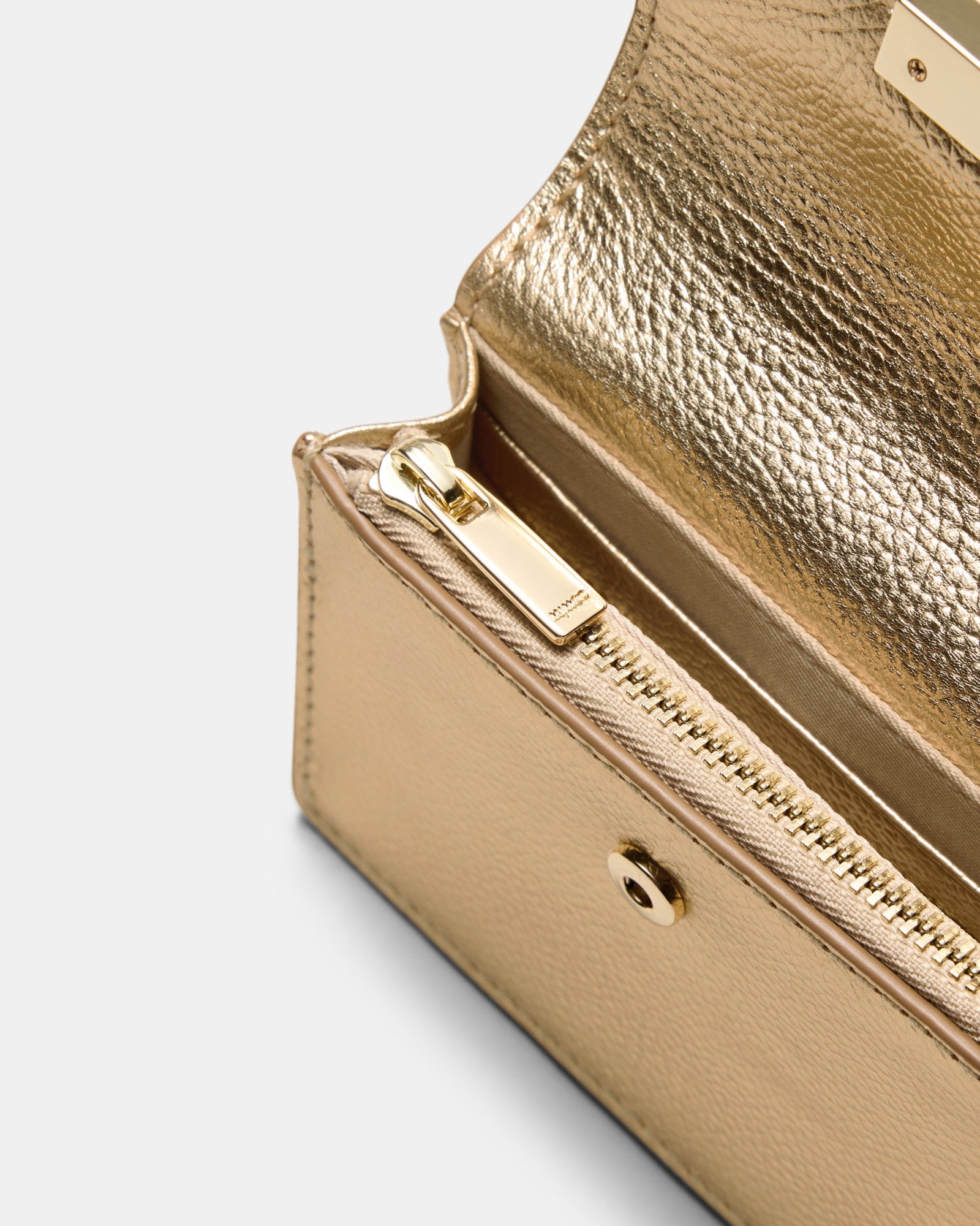 Cove Foldover Credit Card Holder - Gold