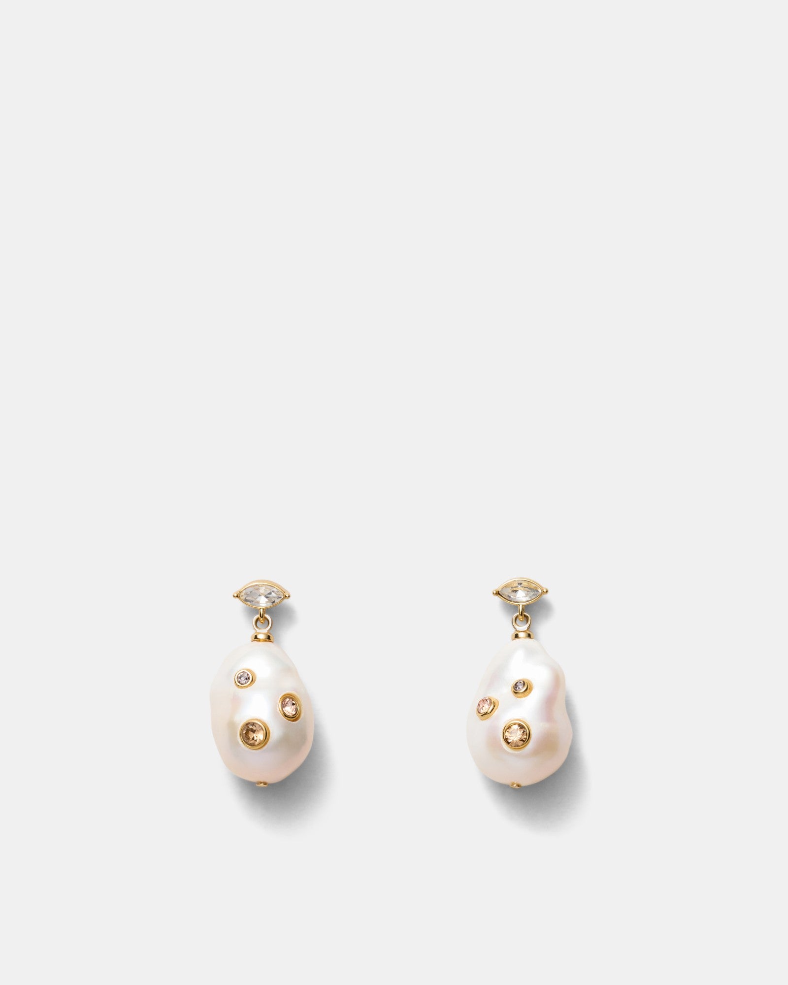 Desire Pearl Earrings - Pearl