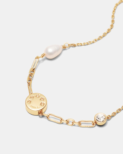 Alluring Toggle Bracelet - Gold