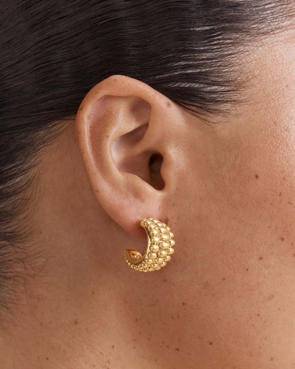 Ultimatum Huggie Hoop Earrings - Gold
