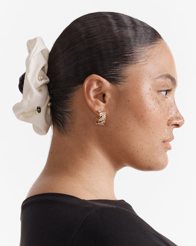 On Fleek Scrunchie - Cream