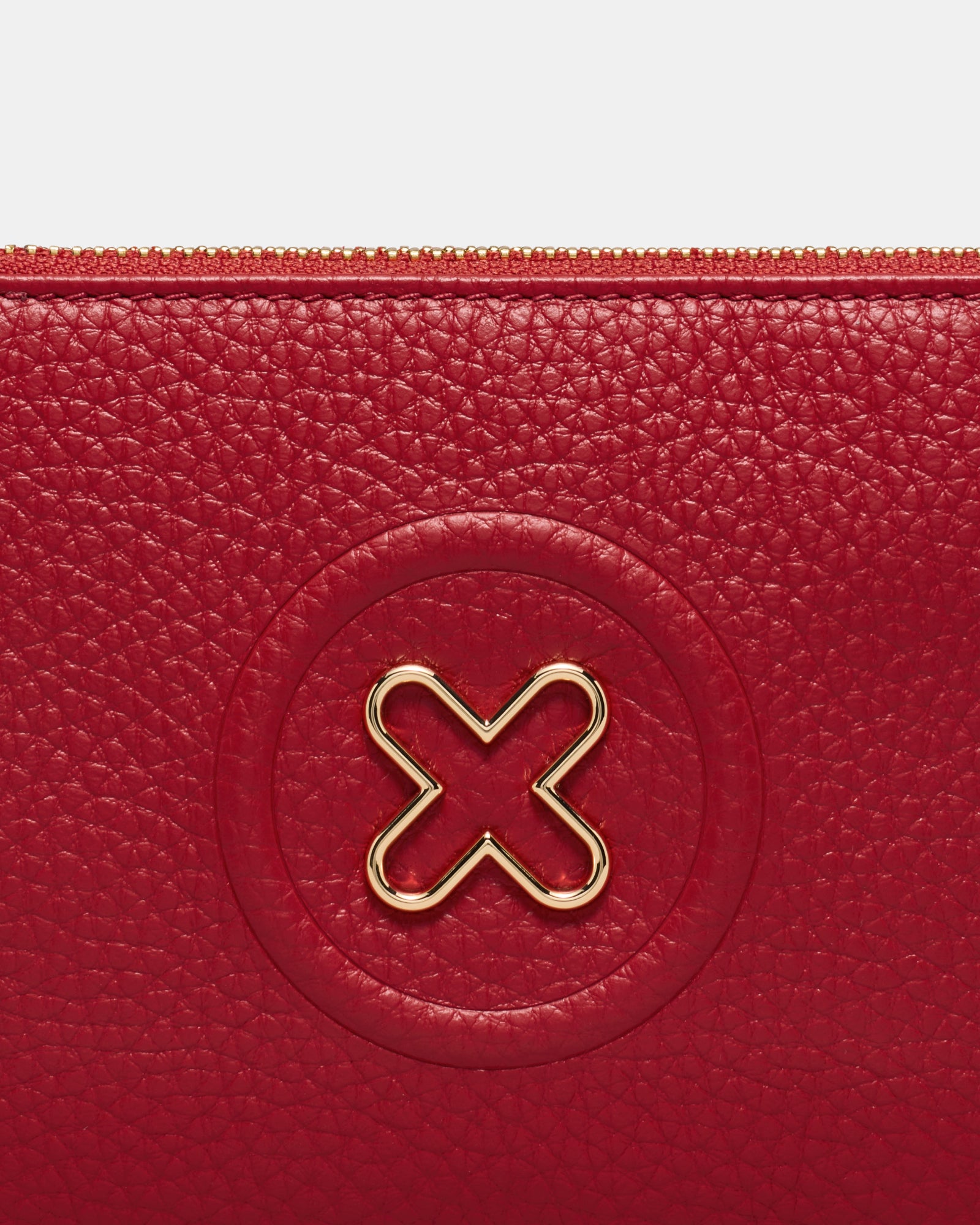 Bay Medium Pouch - Lipstick Red