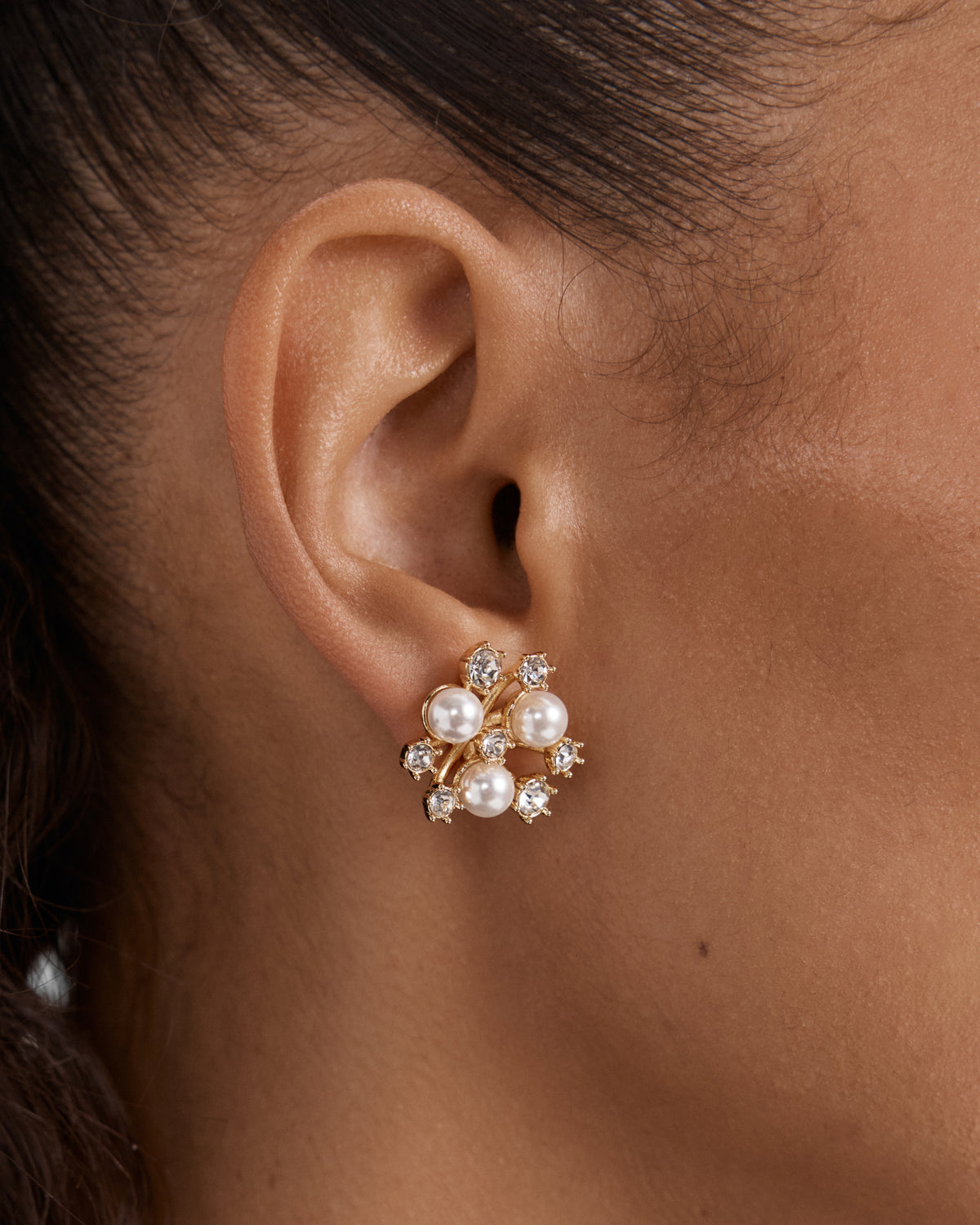 Trinket Stud Earrings - Pearl