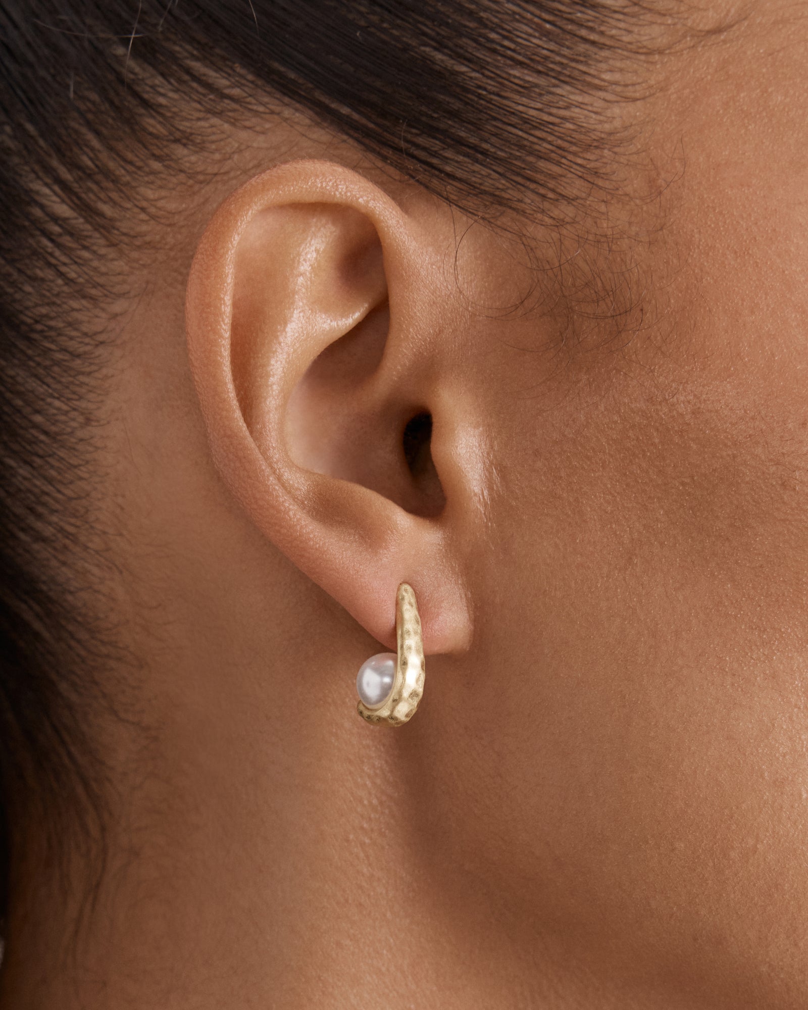Forge Pearl Stud Earrings - Gold