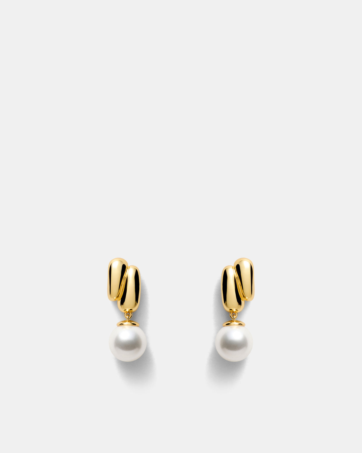Classique Pearl Drop Earrings - Gold