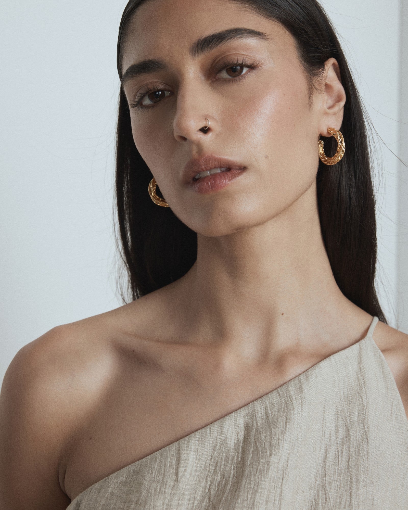 Fasten Hoop Earrings - Gold