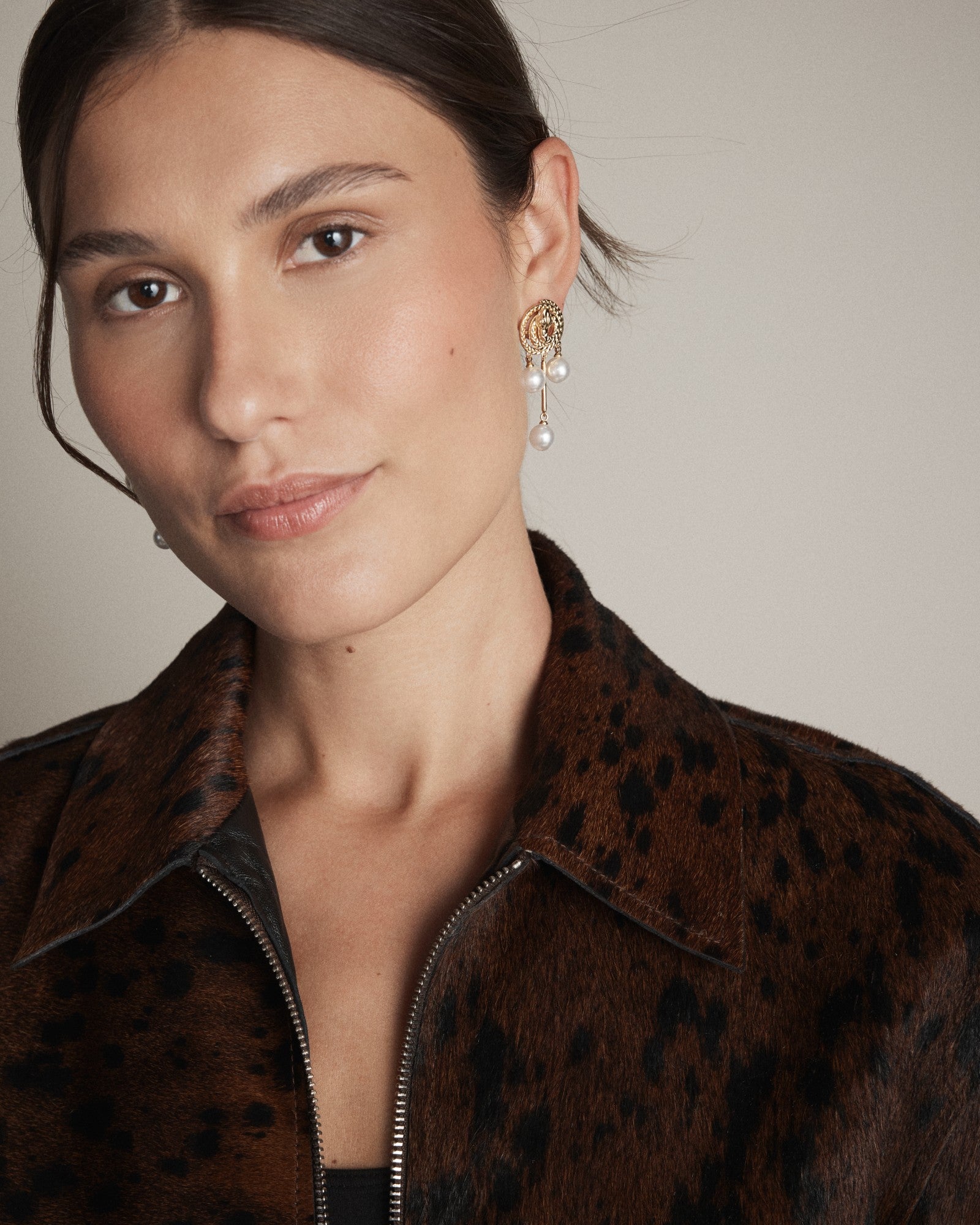 Serpentina Pearl Earrings - Pearl